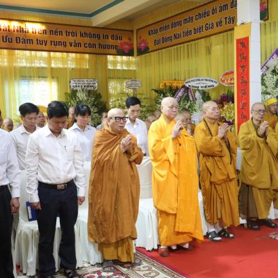 BÀI TƯỞNG NIỆM Cố Ni trưởng Thích nữ Huệ Giác của Ông Vũ Đình Trung, Phó Chủ tịch Ủy ban MTTQViệt Nam tỉnh Đồng Nai.